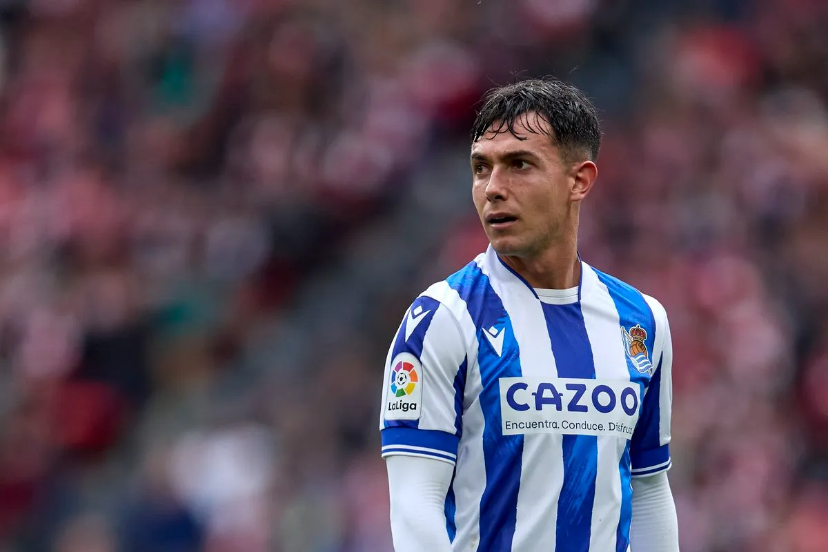 Zubimendi's Loyalty to Real Sociedad